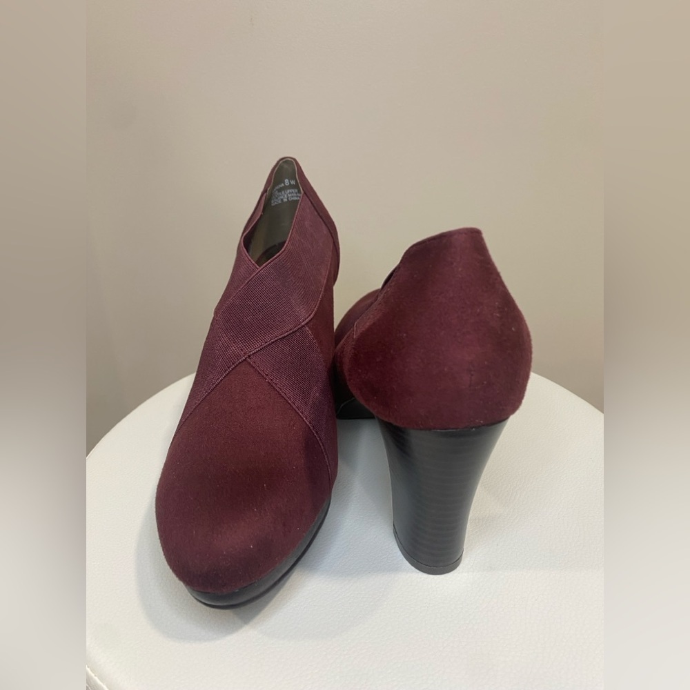 Cloudwalkers Burgundy Heeled Booties Women’s 8W Slip-On Comfort Dress Shoe - Picture 6 of 9